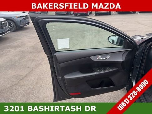 Used 2023 Kia Forte LXS image 17