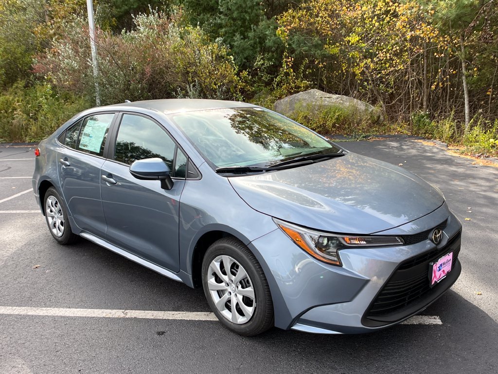 New 2027 Toyota Corolla LE FWD image 7
