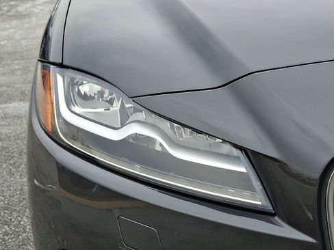 Used 2020 Jaguar F-PACE R-Sport image 10