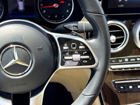 Used 2022 Mercedes-Benz GLC 300 4MATIC image 23