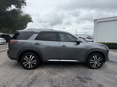 Used 2024 Nissan Pathfinder Platinum w/ Cargo Package FWD image 4