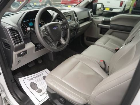 Used 2017 Ford F150 XLT RWD image 8