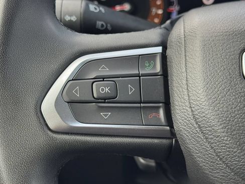 Used 2024 Jeep Compass Latitude AWD/4WD image 21