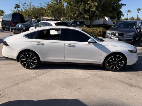 Used 2025 Honda Accord Touring image 6