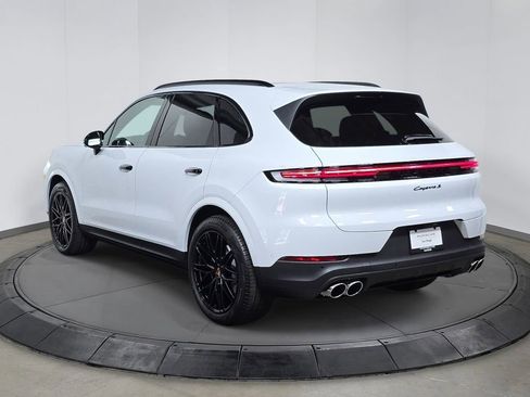 New 2026 Porsche Cayenne S image 3