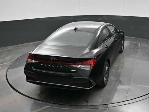 New 2026 Hyundai Elantra Blue image 27