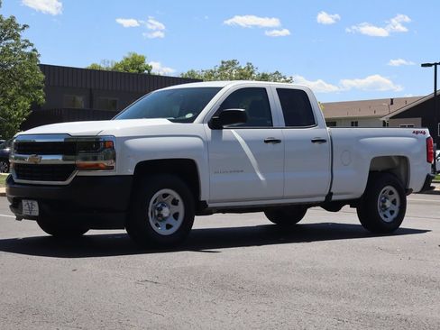 Used 2019 Chevrolet Silverado 1500 W/T w/ WT Convenience Package AWD/4WD image 11