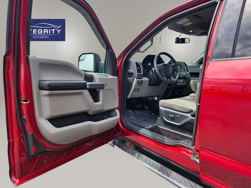 Used 2016 Ford F150 XLT w/ Equipment Group 301A Mid AWD/4WD image 9