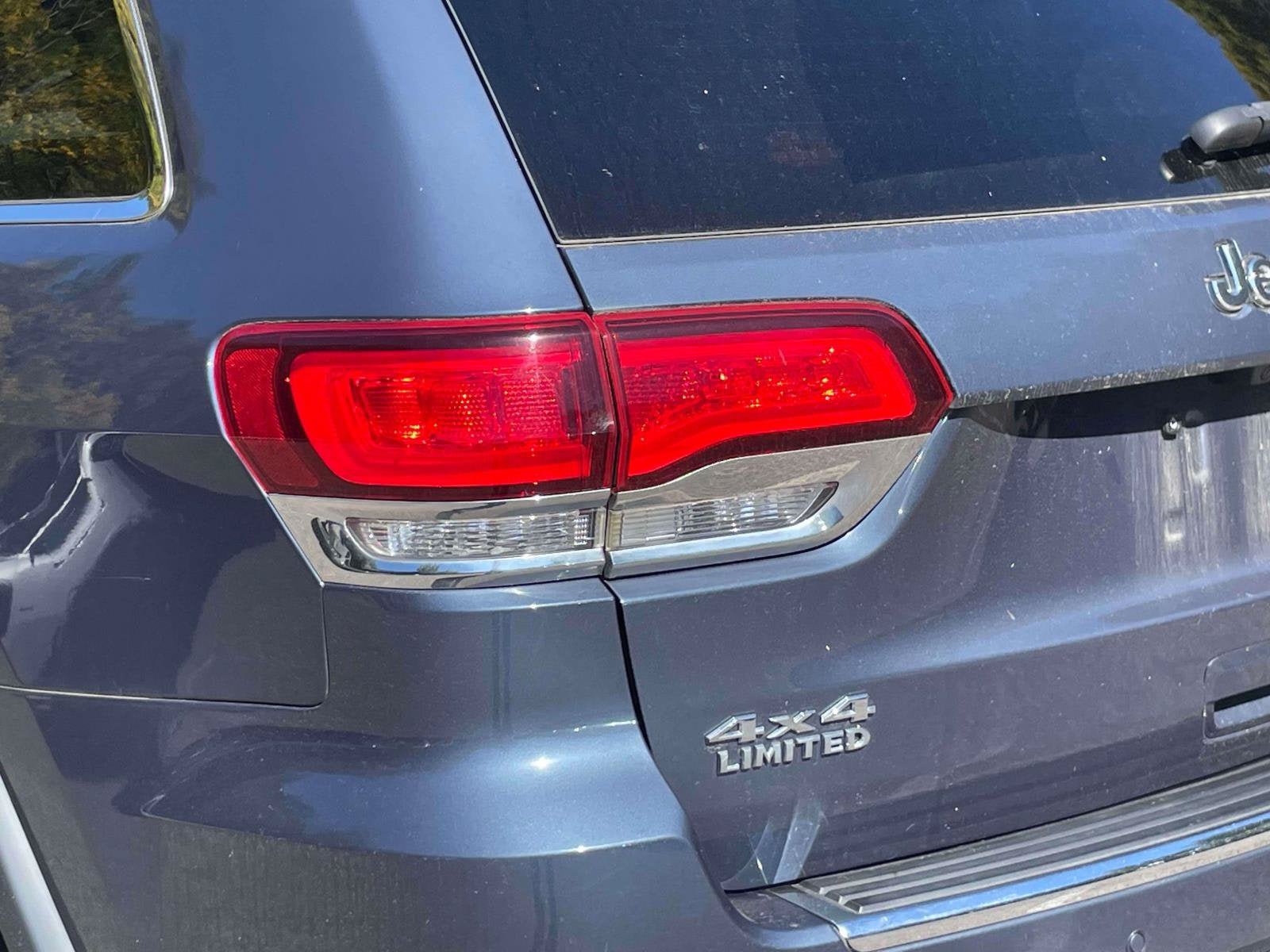 Used 2021 Jeep Grand Cherokee Limited AWD/4WD image 11