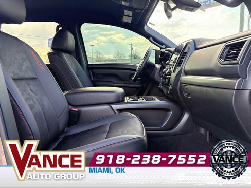 Used 2024 Nissan Titan PRO-4X image 20