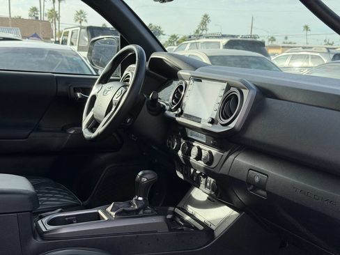 Used 2022 Toyota Tacoma 4x4 Double Cab image 28