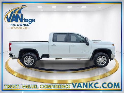 Used 2022 Chevrolet Silverado 2500 LT w/ Convenience Package AWD/4WD image 5