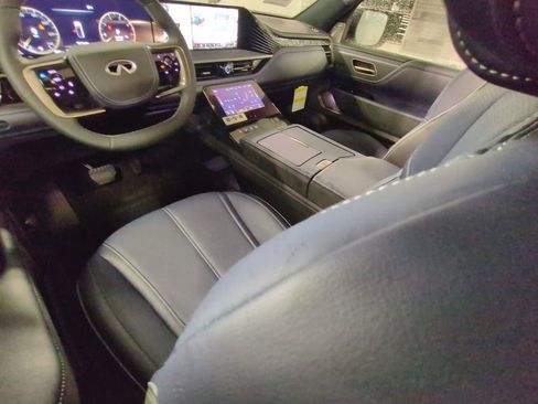 New 2026 INFINITI QX80 4WD w/ Sport Exterior Package image 20