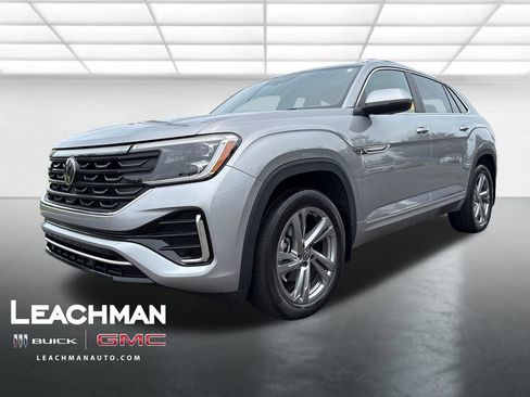 Used 2024 Volkswagen Atlas Cross Sport SEL R-Line AWD/4WD image 9
