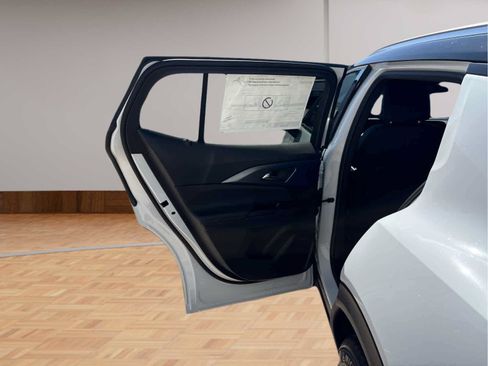 Used 2026 Chevrolet Equinox EV LT FWD image 11