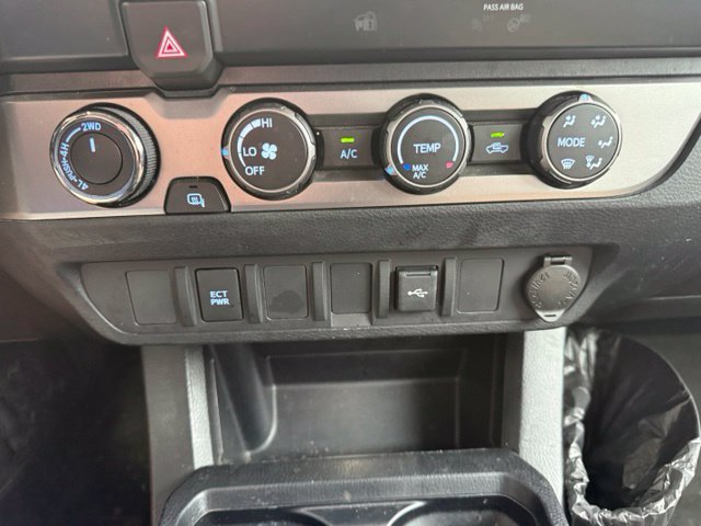 Used 2020 Toyota Tacoma SR AWD/4WD image 26