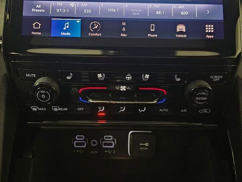 Used 2023 Jeep Grand Cherokee L Overland image 35