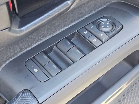 Used 2024 Toyota Tacoma SR5 AWD/4WD image 18