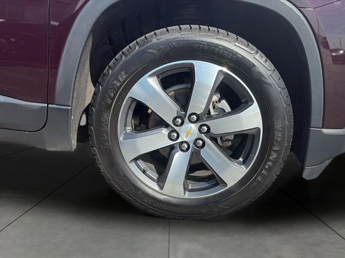 Used 2018 Chevrolet Traverse LT AWD/4WD image 9