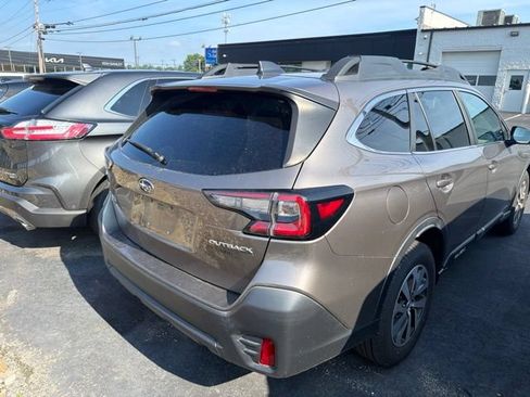 Used 2021 Subaru Outback Premium AWD/4WD image 4