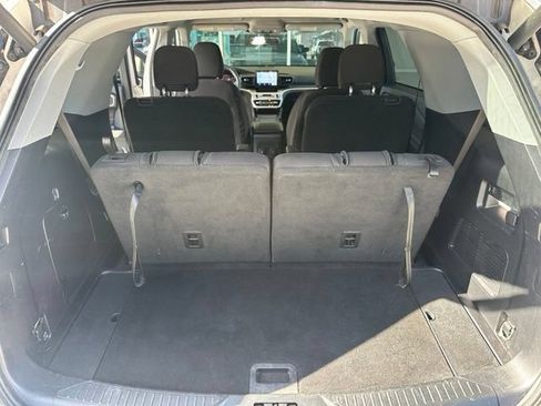 Used 2022 Ford Explorer XLT w/ Class IV Trailer Tow Package RWD image 17