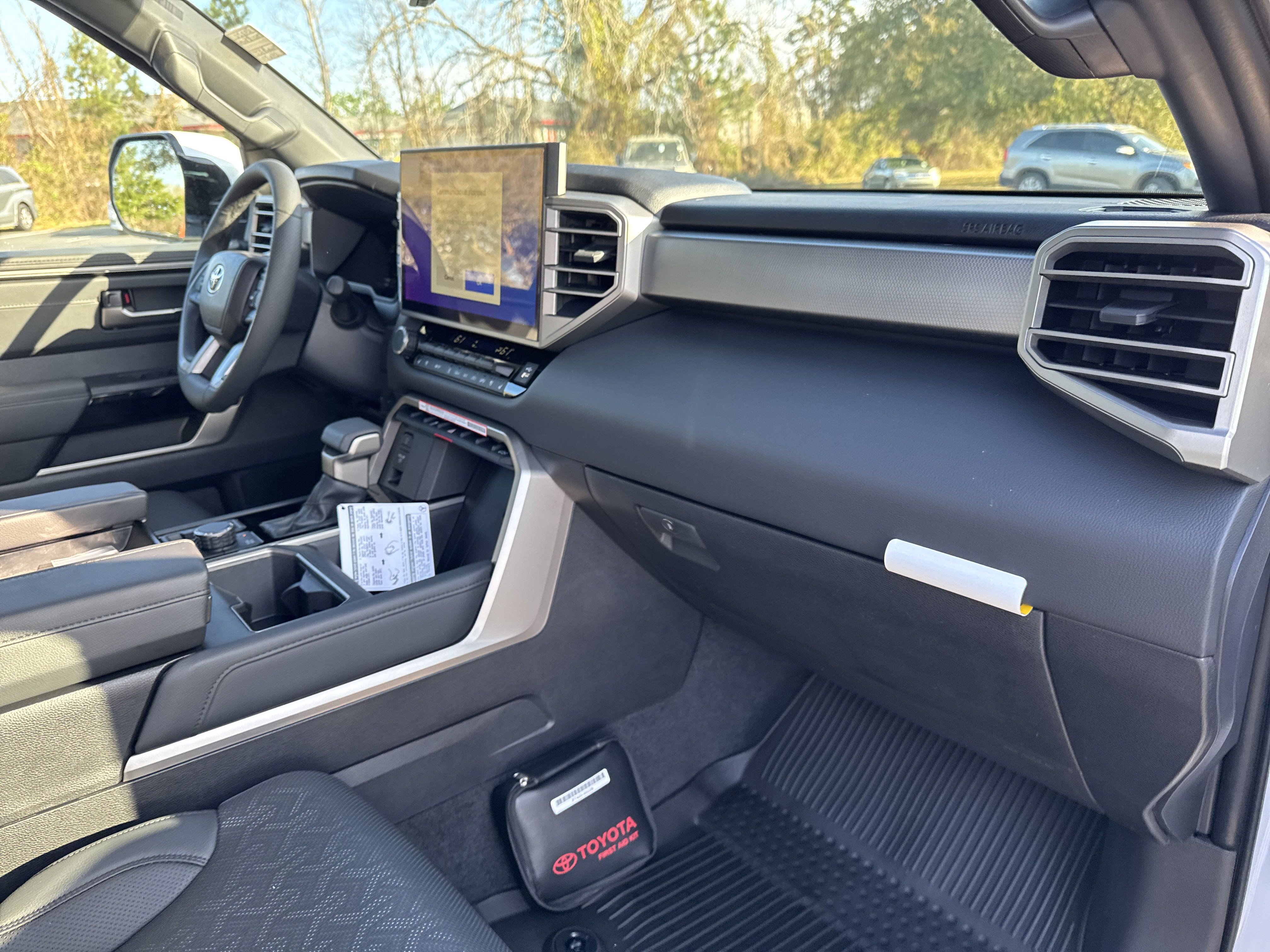 New 2025 Toyota Tundra Limited AWD/4WD image 33