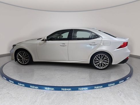 Used 2019 Lexus IS 300 w/ Navigation Package RWD image 9