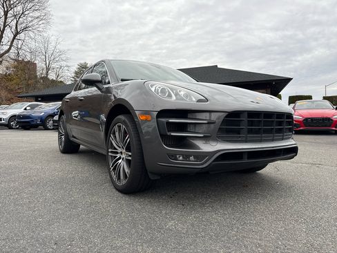 Used 2015 Porsche Macan Turbo image 9