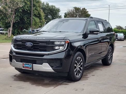 Used 2025 Ford Expedition Platinum AWD/4WD image 7