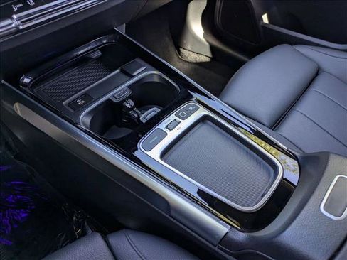 Certified 2025 Mercedes-Benz GLB 250 4MATIC image 12