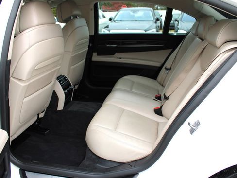 Used 2012 BMW 750Li xDrive image 18