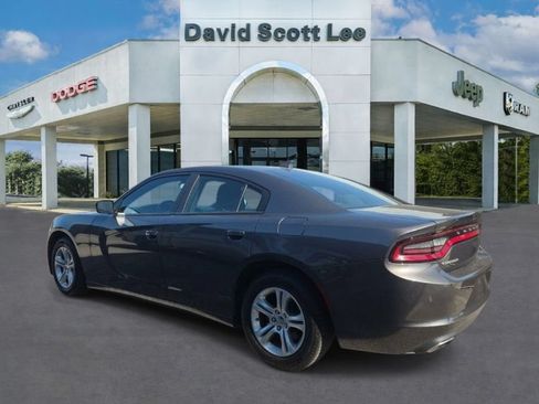 Used 2023 Dodge Charger SXT RWD image 3