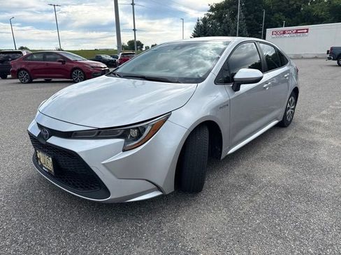 Used 2020 Toyota Corolla LE FWD image 4