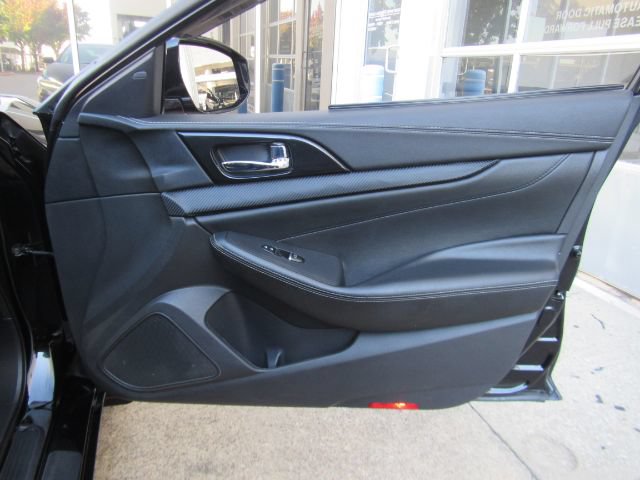 Used 2019 Nissan Maxima 3.5 SV w/ Floor Mat Group FWD image 21