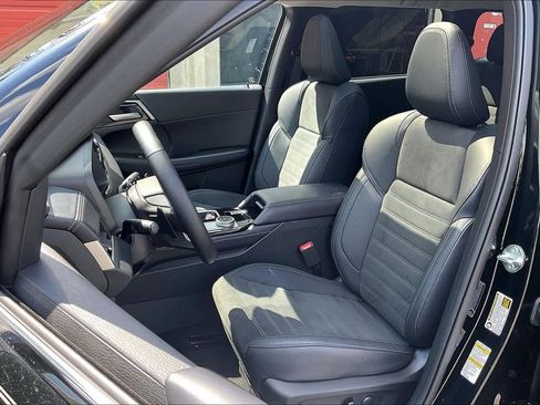 Used 2025 Mitsubishi Outlander SE AWD/4WD image 24