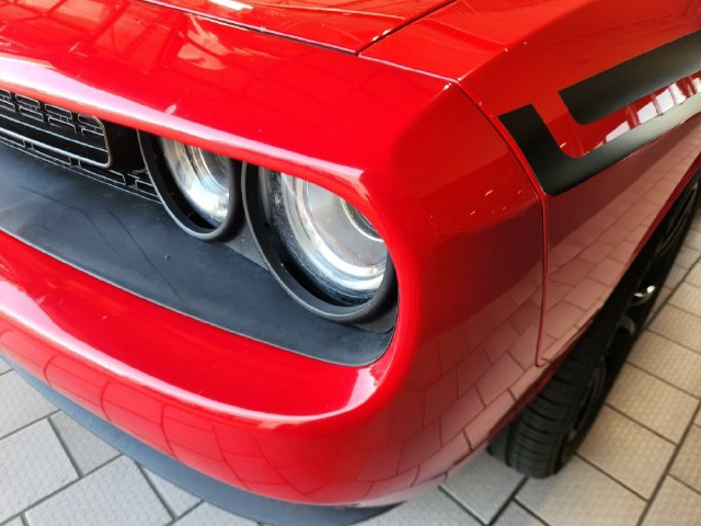 Used 2019 Dodge Challenger SXT RWD image 7