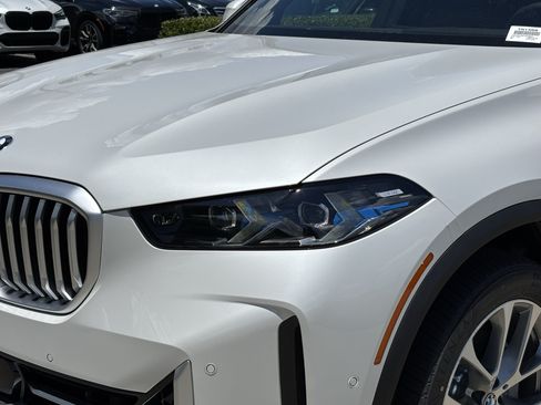 New 2026 BMW X5 xDrive40i AWD/4WD image 6