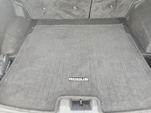 Used 2025 Nissan Rogue SV AWD/4WD image 32