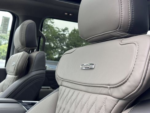 New 2025 Ford F250 Platinum w/ Platinum Plus Package image 19