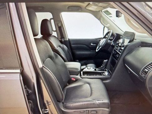 Used 2024 INFINITI QX80 Luxe image 8