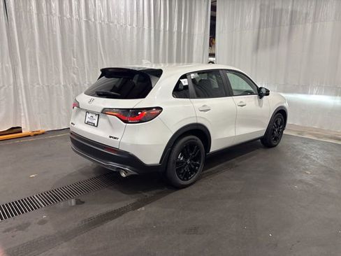 New 2026 Honda HR-V Sport image 3