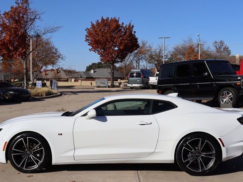 Used 2021 Chevrolet Camaro LT w/ RS Package image 6