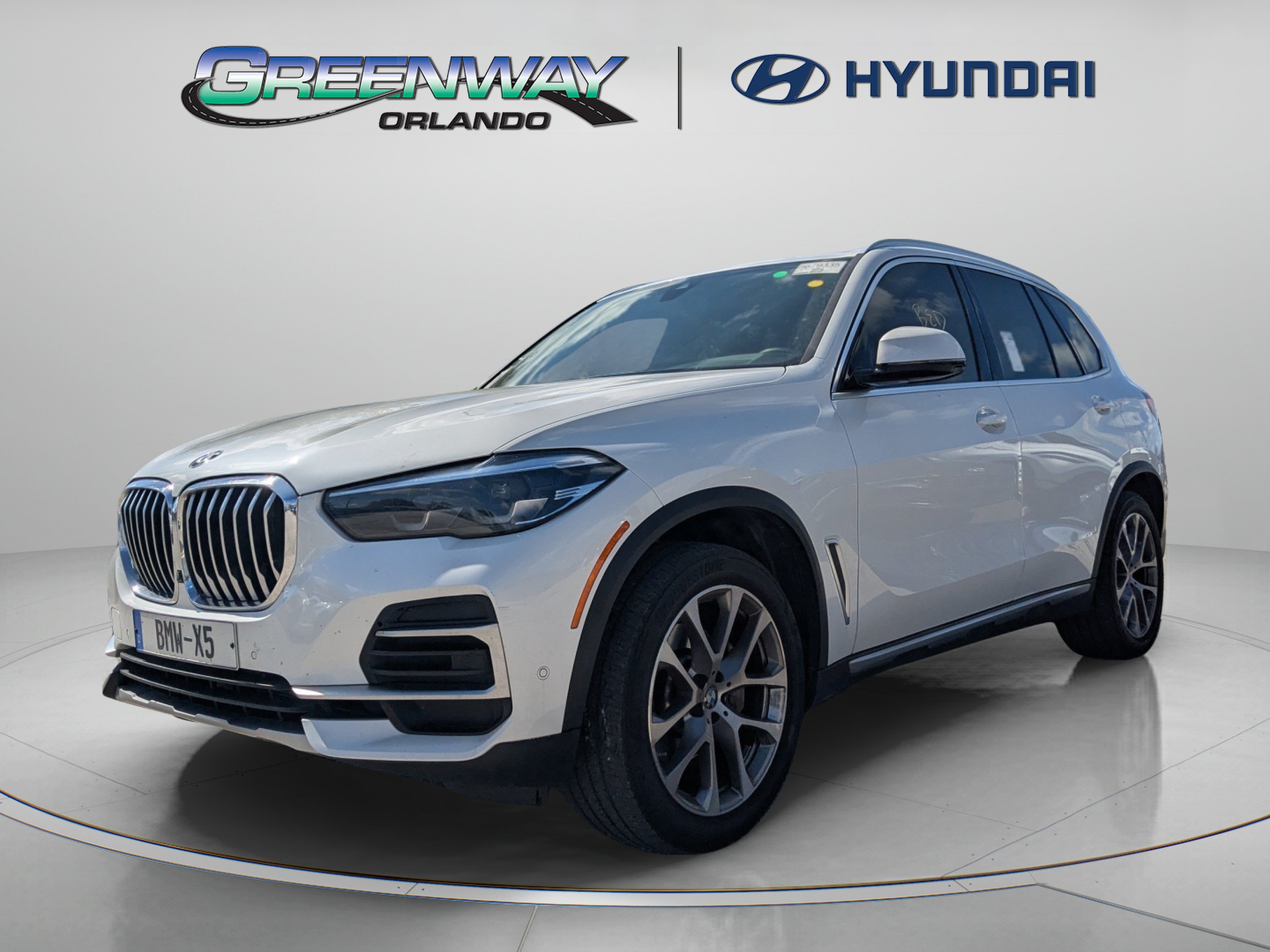Used 2023 BMW X5 xDrive40i w/ Premium Package AWD/4WD image 3