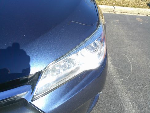 Used 2017 Toyota Camry XLE image 12