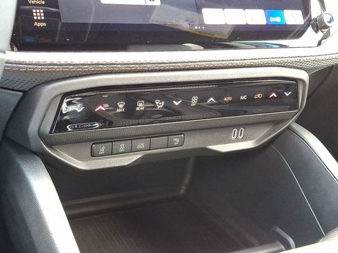 New 2026 Jeep Cherokee Limited image 11