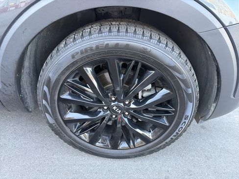 Used 2021 Kia Telluride SX w/ SX Prestige Package image 15