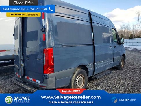 Used 2019 Mercedes-Benz Sprinter 144 image 4