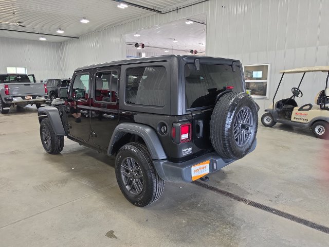 Used 2025 Jeep Wrangler Unlimited Sport AWD/4WD image 6
