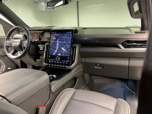 Used 2025 GMC Yukon Elevation image 29