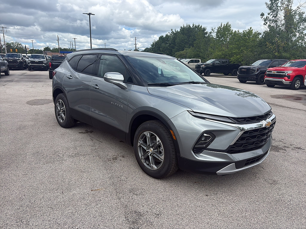 New 2026 Chevrolet Blazer LT AWD/4WD image 7